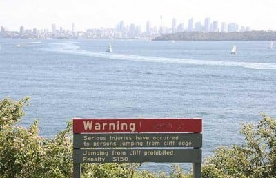 funny-sign-australia-sydney-cliff.jpg