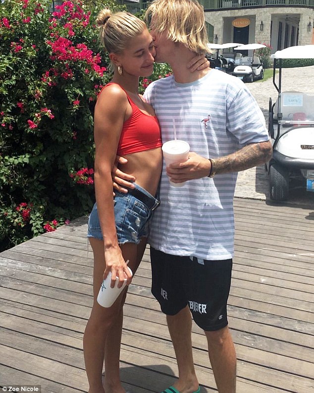 4E0AB3EB00000578-5931119-Engaged_Justin_Bieber_and_Hailey_Baldwin_became_engaged_on_Satur-a-8_1531083561560.jpg
