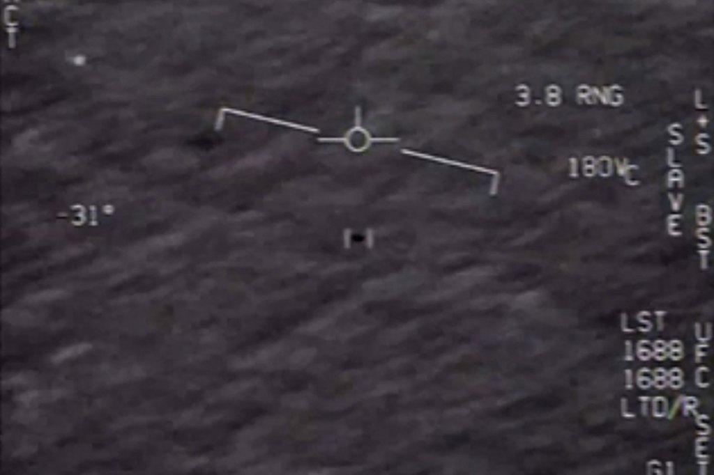 video screenshot of alleged UFO sighting