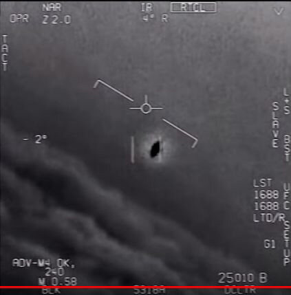 eng.ufo_NAVY__Gimbal UFO at 90deg to horizon.jpg