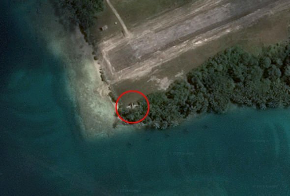 amelia-earhart-plane-palmyra-island-found-ufo-hunter-finds-aircraft-google-maps-2057582.jpg