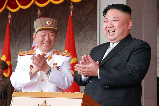 kim-jong-un-happy-clapping-north-korea-leader-applause-614015.jpg