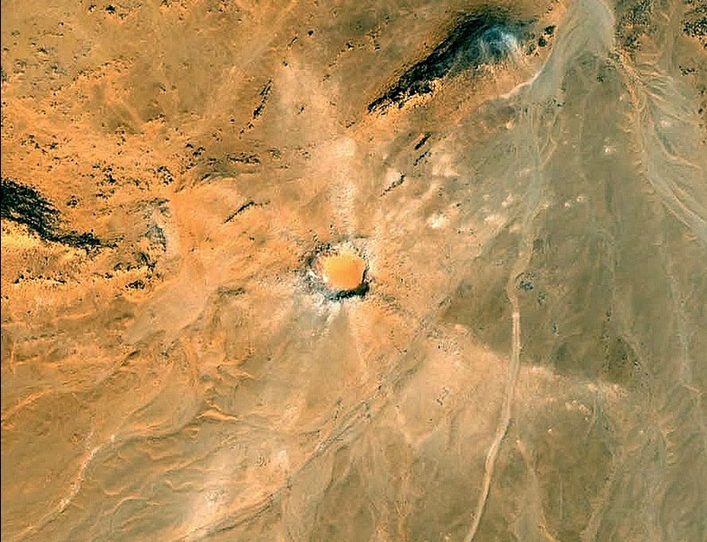 kamil-crater-3%25255B13%25255D.jpg