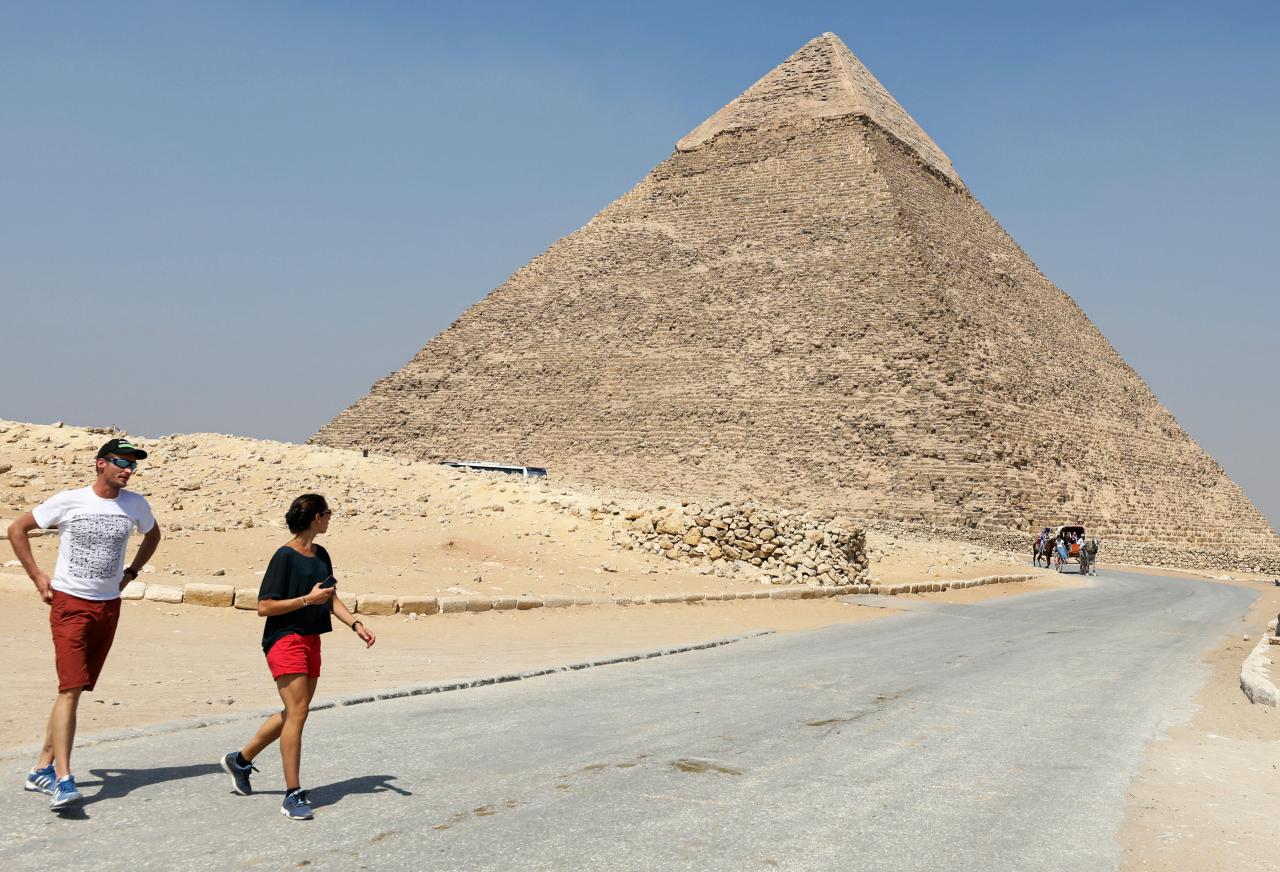 Tourism-Egypt-Pyramids.jpg