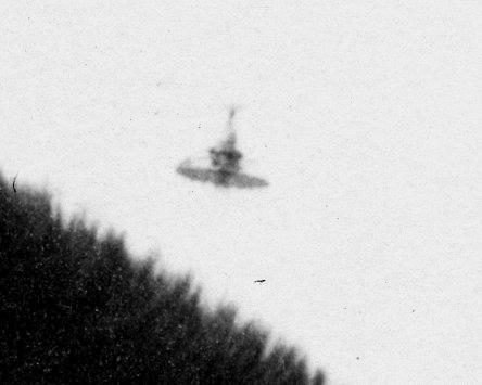1945-june-burbank-california-usa-big-ufo.jpg