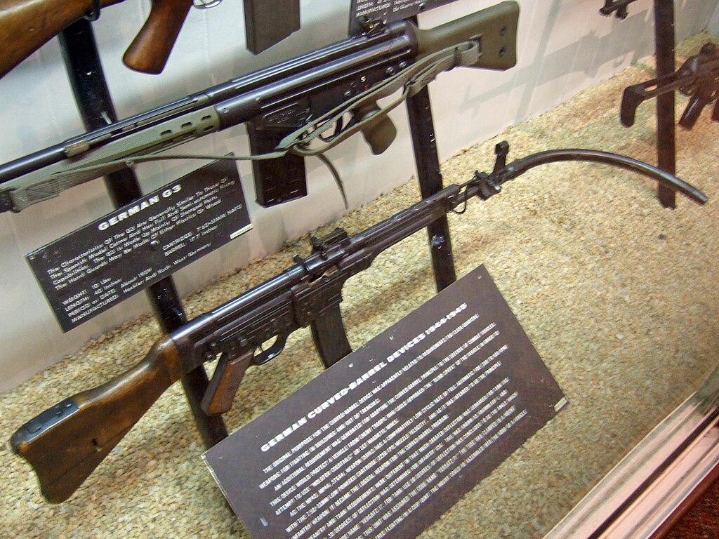 1024px-G3_and_StG44.jpg