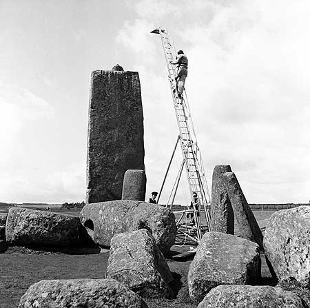 Stonehenge-Built-1954-ladder-fix.jpg